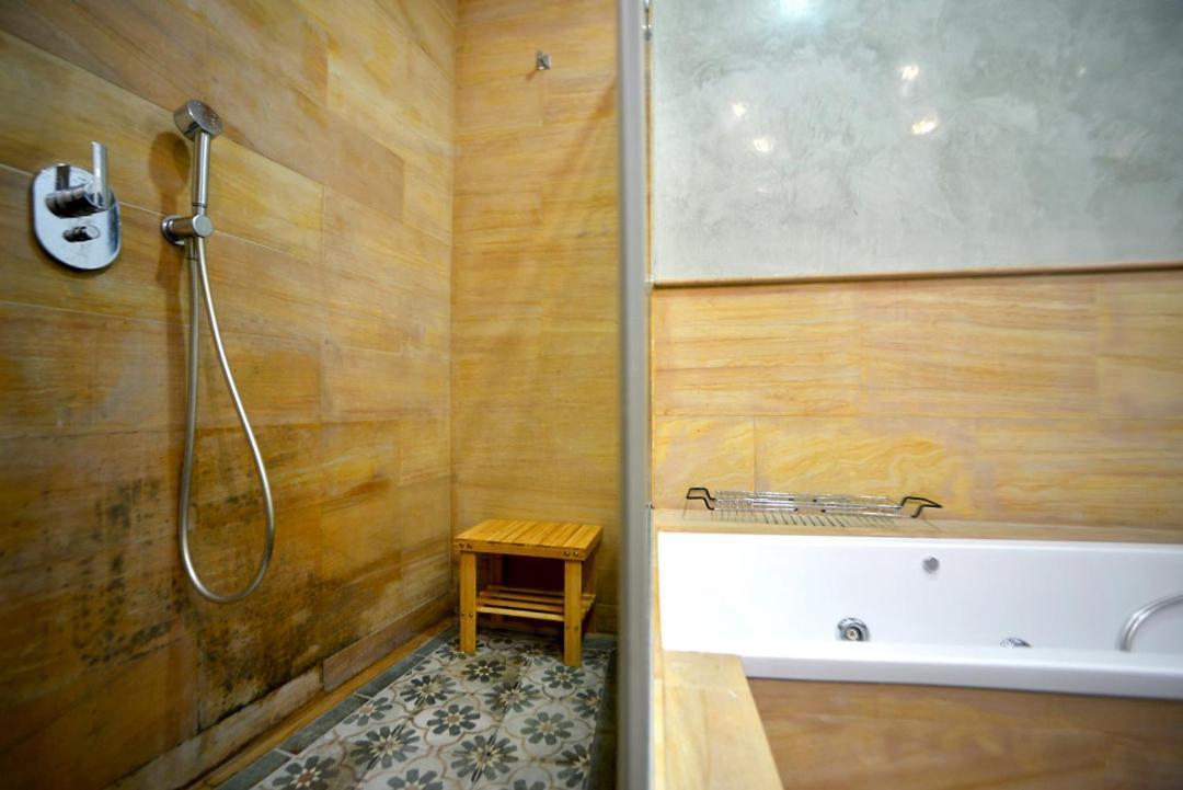 Classic And Luxury- 2bd 2bth- Sierpes Appartement